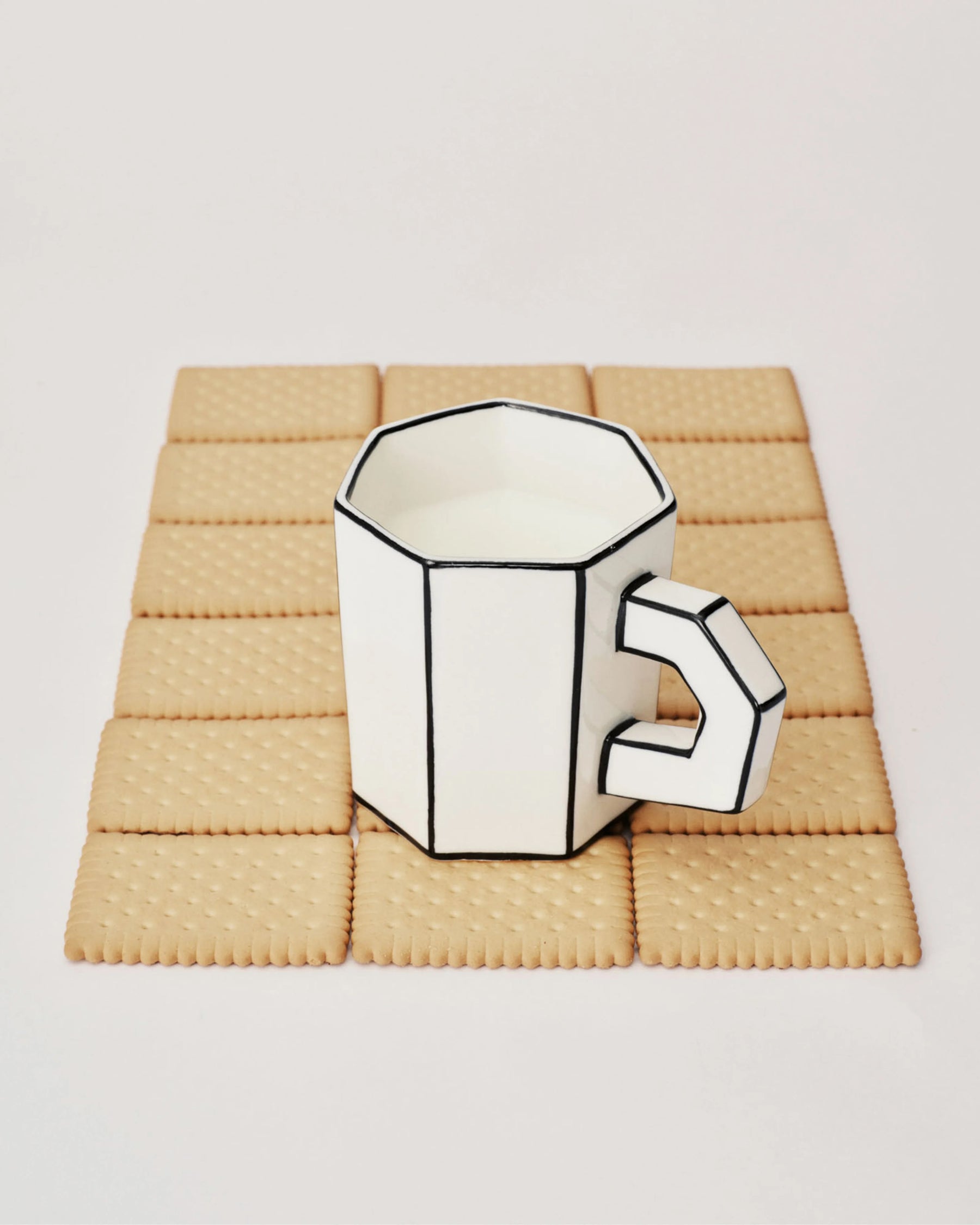 Tea Cup | White - Black Carte Blanch