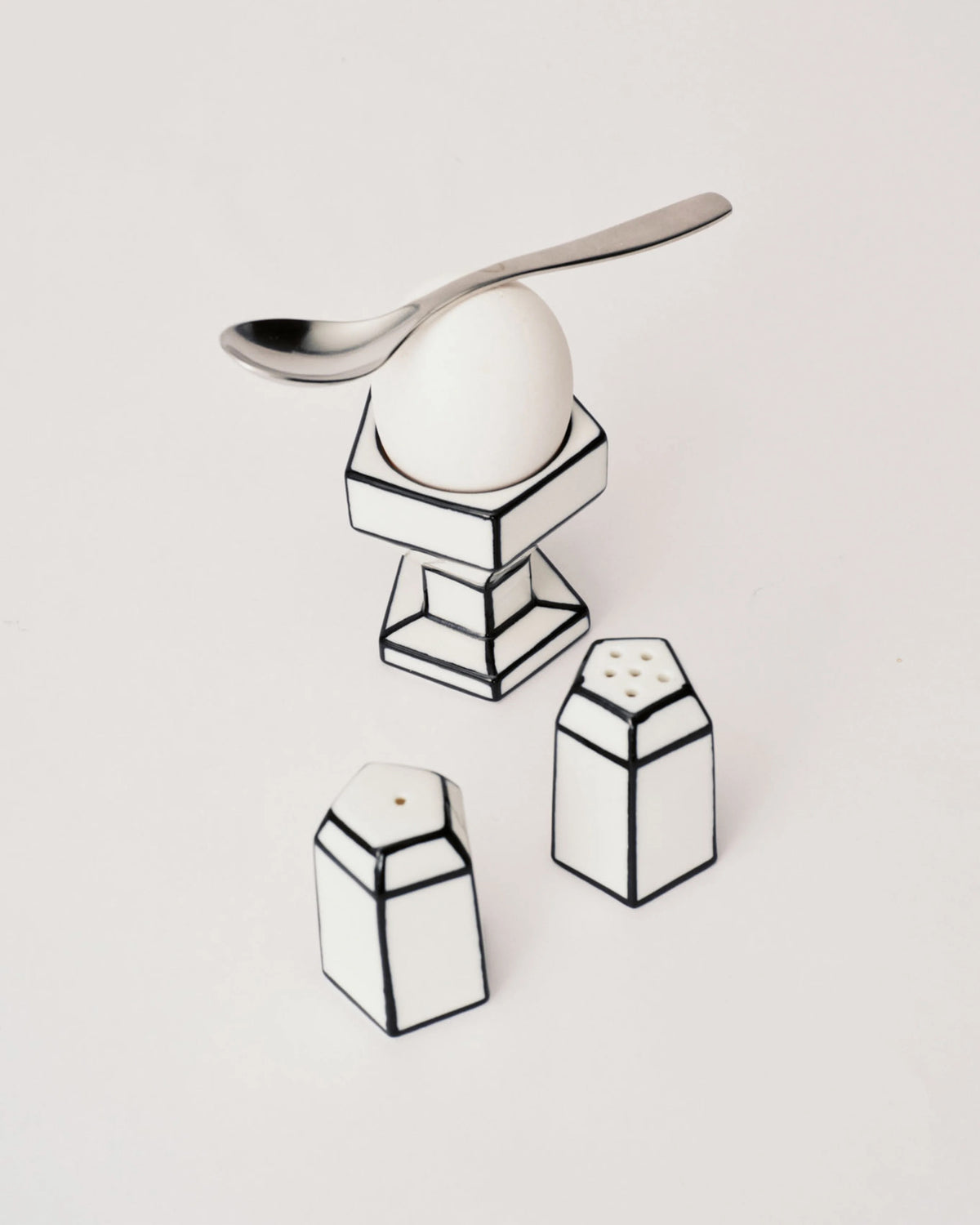 Salt + Pepper | White - Black Carte Blanche