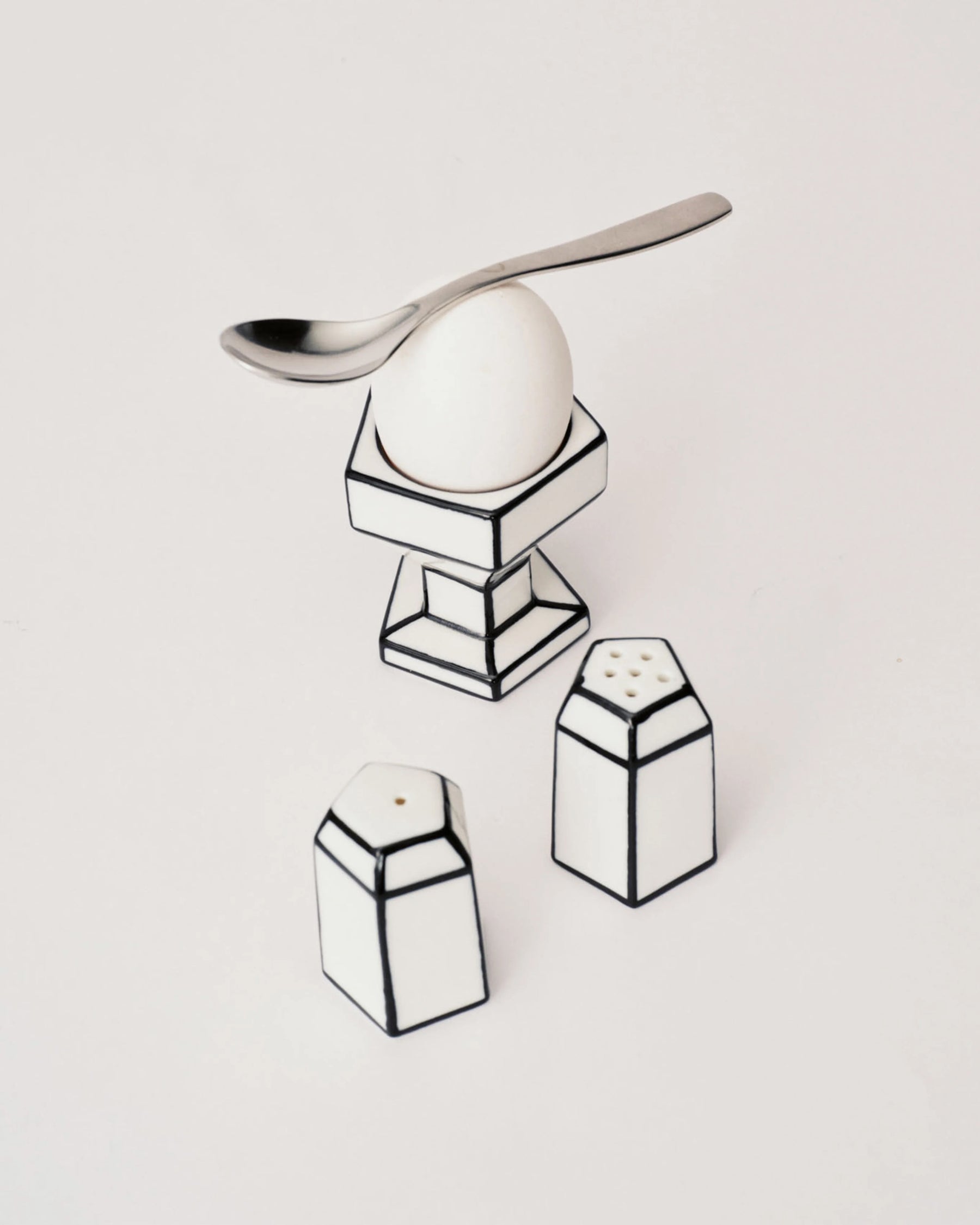 Salt + Pepper | White - Black Carte Blanche