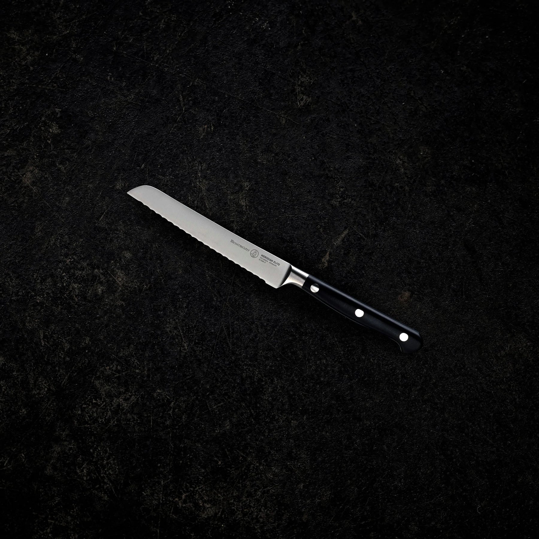 Messermeister Meridian Elite 5" Scalloped Utility Knife - Messermeister - Bluecashew Kitchen Homestead